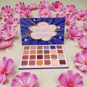🌺 Ciate London I Am A Woman Palette